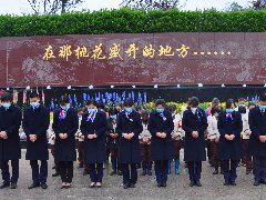 长松寺员工深切哀悼抗击新冠肺炎疫情斗争牺牲烈士和逝世同胞